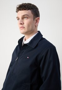 Tommy Hilfiger IVY JACKET - Suvejakk - desert sky