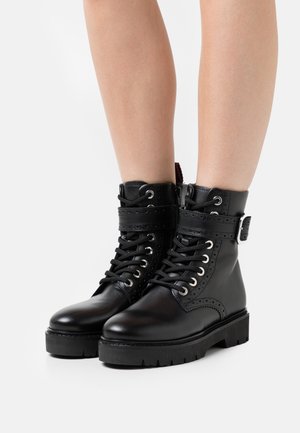 ANNABELLE - Platform ankle boots - noir
