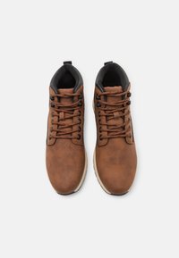 Pier One Baskets montantes - cognac