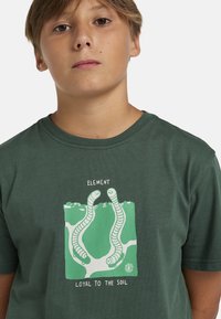 Element T-shirt print - green