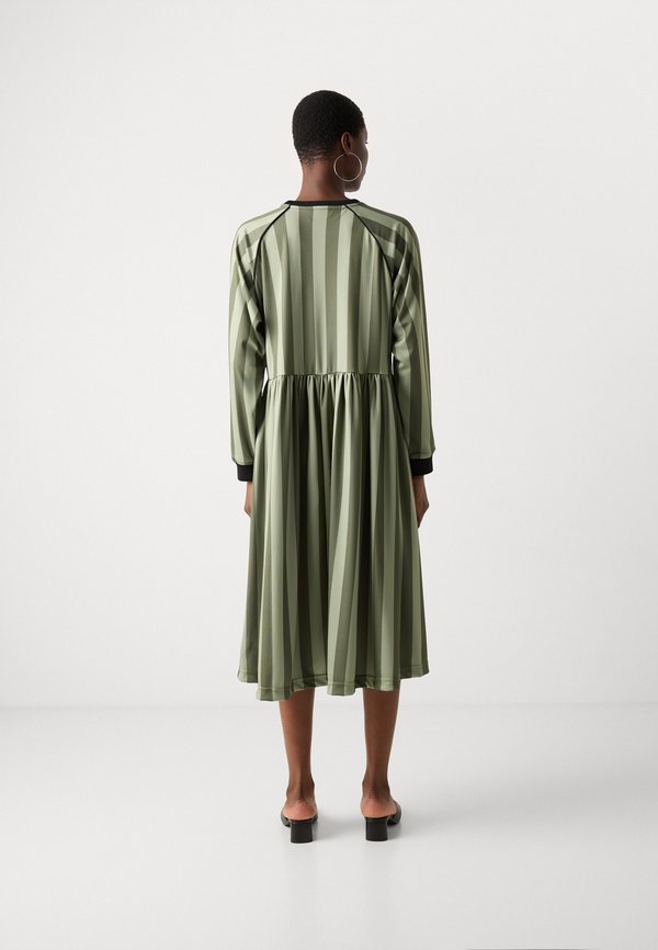 SHINY SPORT DEBBIE DRESS - Jersey dress3