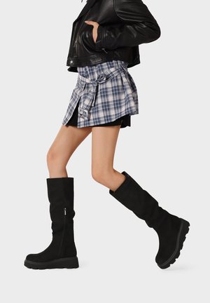 Queen Helena, X35-150 - Botas de cuña - nero