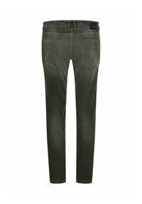 Mørkegrønne, lige bukser i bomuldsblanding. Har fem lommer og en subtil falmet effekt på stoffet. Enkel linning.