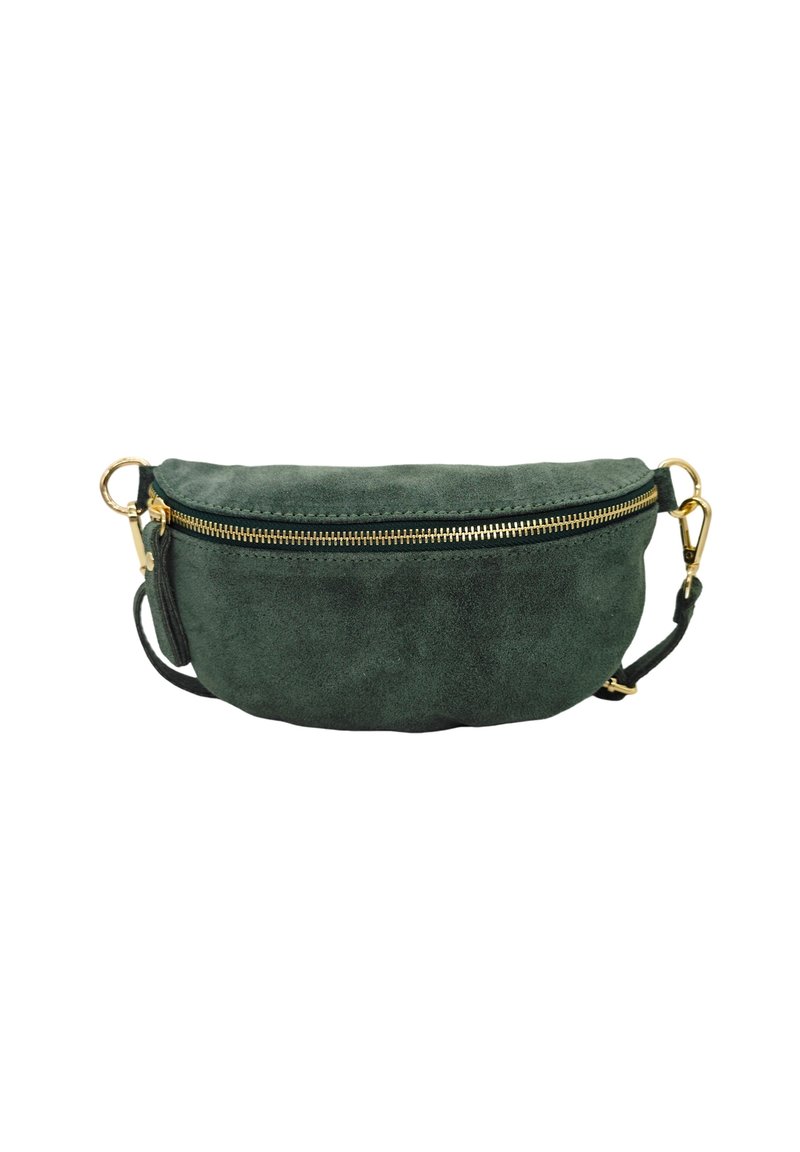 Banane en cuir suédé vert avec une fermeture éclair et des accessoires en or, de forme ovale, profil plat, fermeture zip sur le dessus, attachement latéral pour la sangle.