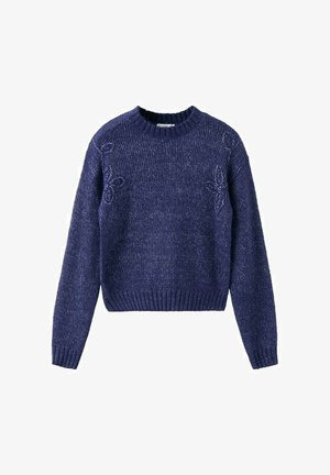 Nautički plavi pleteni pulover s rebrastim okruglim izrezom i manžetama, s teksturiranim cvjetnim uzorcima na prednjem dijelu i blago skraćenim krojem.