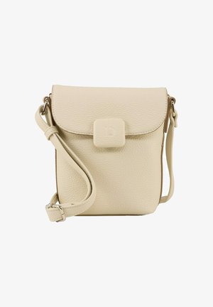 Beżowa skórzana torba na ramię z teksturowaną powierzchnią, z klapką i regulowanym paskiem. Z przodu znajduje się małe logo. Kompaktowy design.