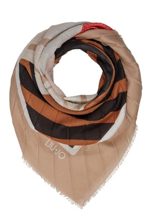 Lysebrun, sort, hvid og rød trekantet tørklæde med geometriske mønstre og teksten "LIU·JO", kanterne let frynsede, foldet i en cirkel.