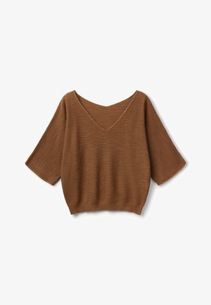 Brun ribstrikket sweater med brede albuelange ærmer og en dyb V-udskæring, lagt fladt på en hvid baggrund.