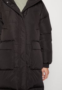 b.young Abrigo de invierno - black