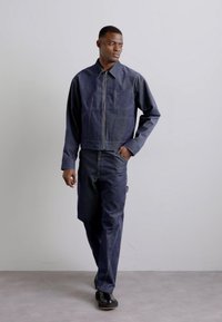 WOOD WOOD WWWILSON TWISTED SEAM TROUSERS - Trousers - envy green