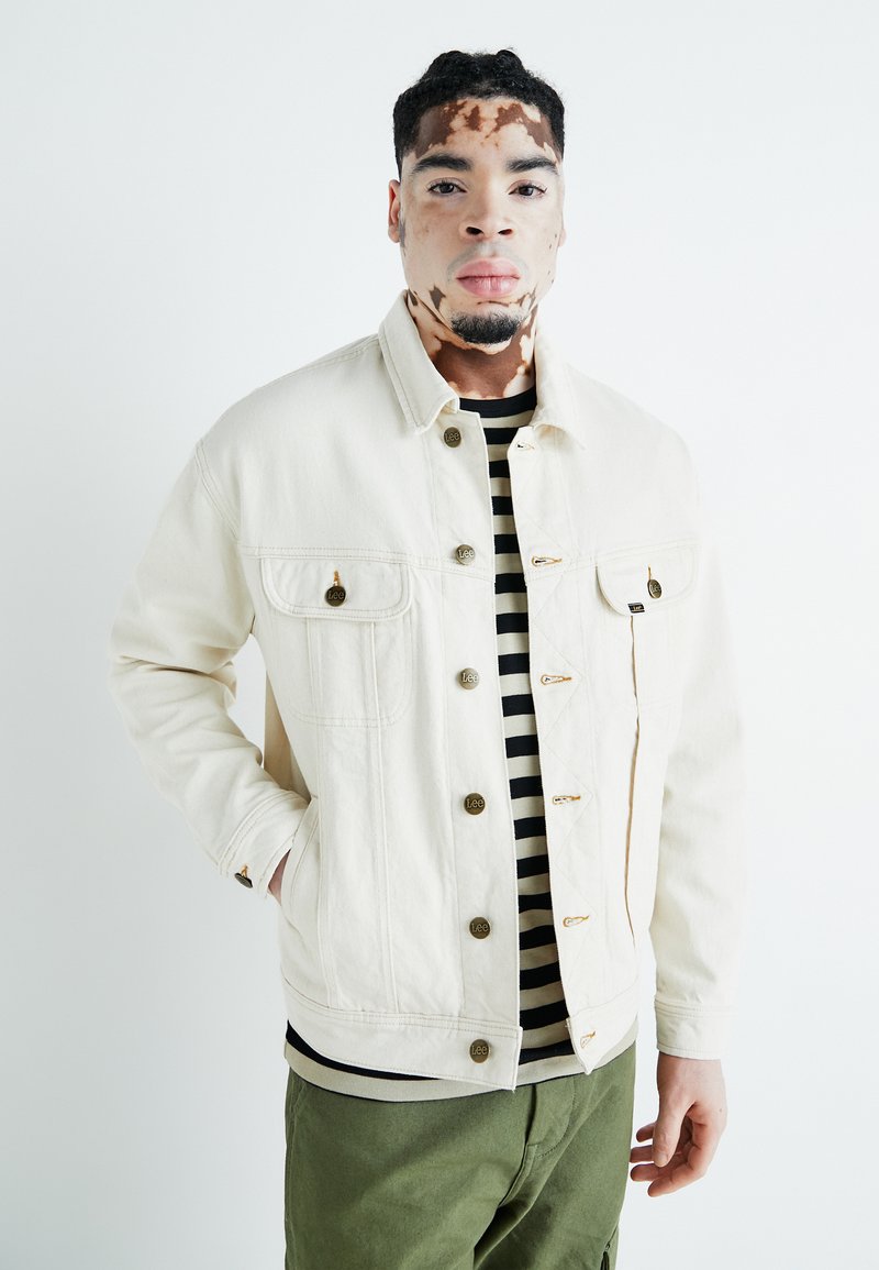 Lee - RELAXED RIDER - Denim jacket - off white, Enlarge