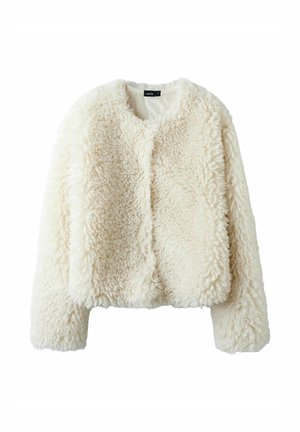 Fuzzy cremefarvet faux fur jakke med rund hals, frontlukning og lange ærmer, der har en blød, struktureret overflade.
