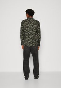 Lindbergh LEAF SHIRT - Srajca - olive