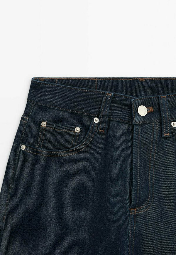 MID-RISE WIDE-LEG - Flared Jeans2