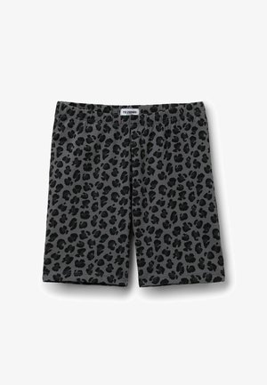 Ciemnoszare szorty z elastycznym paskiem i czarnym wzorem w panterkę, długość do kolan i prosty krój.