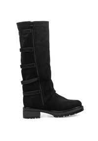 Bota alta de ante negro con suela gruesa, cremallera lateral y correas verticales decorativas en el lado exterior. Acabado texturizado y accesorios suaves.