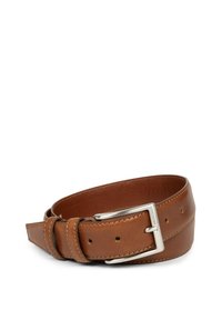 Ceinture en cuir marron avec une texture lisse, une boucle en métal argenté et plusieurs trous pour un ajustement. Présente des détails cousus le long des bords.