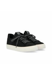 Sneaker nere testurizzate con design in rete, lacci argentati e suola in gomma bianca. Logo stampato sulla linguetta.