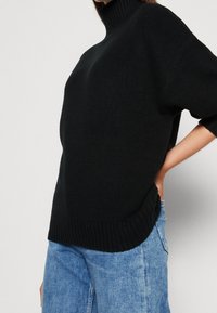 GAP Sweter