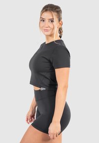 Smilodox CROP  czarny