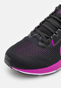 Nike Performance AIR ZOOM PEGASUS 40 - Zapatillas running asfalto - black/hyper violet/laser orange/white/anthracite/reflective silver