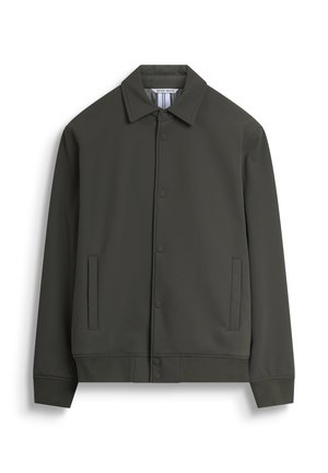 Tamnozeleni lagani jakna s ovratnikom, gumbima na pritisak, bočnim džepovima i rebrastim manžetama na rubu, izrađena od glatkog, teksturiranog materijala.