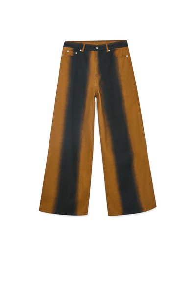 Jeans a gamba larga con stampa tie-dye marrone e nero, con vita alta, dotati di patta con cerniera e due tasche anteriori, realizzati in tessuto denim.