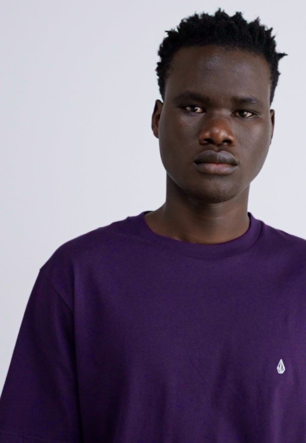 STONE BLANKS - Basic T-shirt - grape royale2