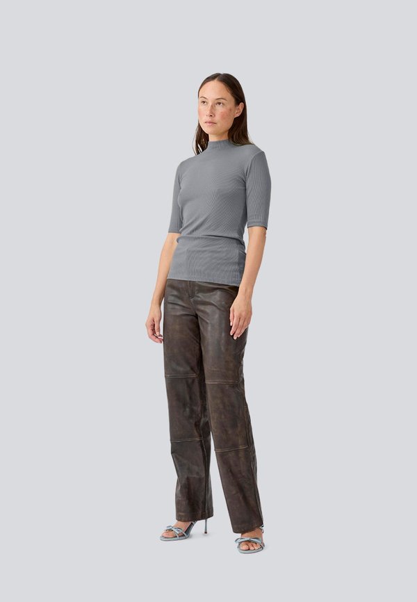 KROWN - Basic T-shirt - skyrocket3