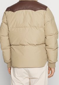 Schott Dunjacka - beige