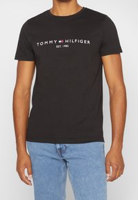 Tommy Hilfiger T-shirt imprimé - black