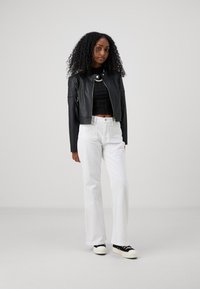 ONLY Petite ONLAMIA MOTO JACKET  - Imitert skinnjakke - black