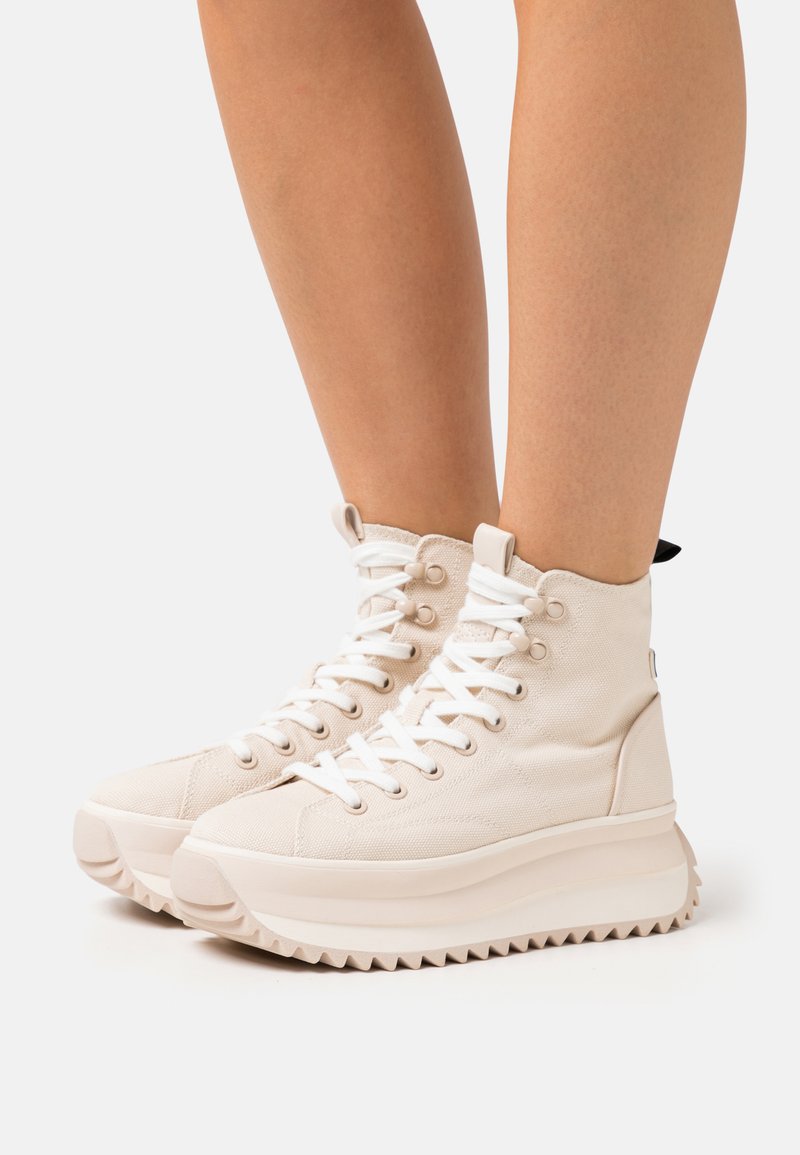 Tamaris Sneakersy wysokie