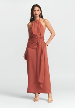 NESSIE - Maksi garuma kleita - indian red