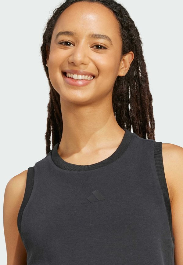 SOFT LUX TANK - Top2