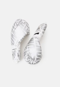 Venum CONTENDER 1.5 XT - Boksehansker - white/silver