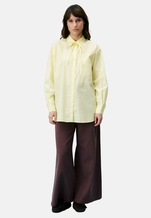 SARIETTE - Chemisier - beurre