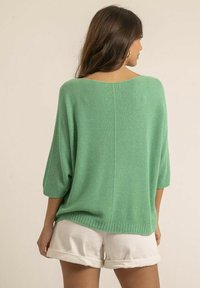 Dona x Lisa Pullover - vert