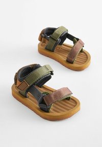 Next REGULAR FIT brązowy