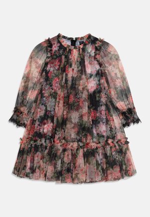Robe en tissu transparent à motif floral avec des plis. Dispose d'un col montant, de bordures en dentelle et d'accents froncés aux manches et à l'ourlet. Conception colorée.
