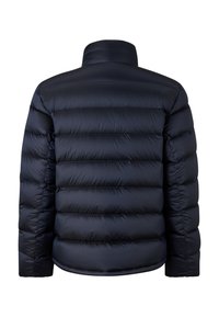 Námořnická modrá prošívaná puffer bunda s horizontálním švem a vysokým límcem, zobrazená zezadu na bílém pozadí.