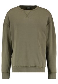 Sudadera verde oliva hecha de tela suave, con cuello redondo, mangas largas y detalle de dobladillo sin acabar. Diseño simple, corte relajado.