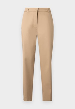Pantalones beige ajustados con corte recto, pliegues en la parte delantera y una textura suave. Cuenta con dos bolsillos laterales y una cremallera en la bragueta.