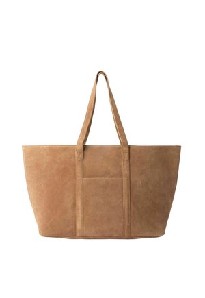 SHOPPER  - Shopper - l bruin