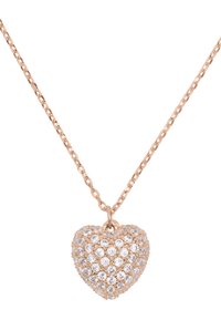 Collana in oro rosa con ciondolo a forma di cuore, decorata con cristalli trasparenti, su una catena a maglie. Il ciondolo presenta una superficie liscia e lucida.