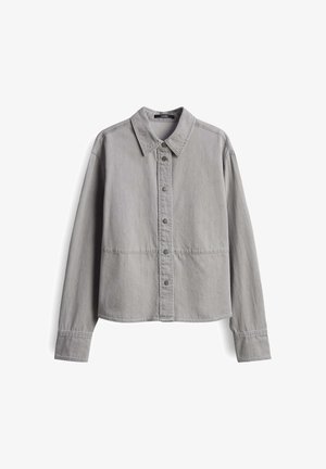 Grijze denimjas met een kraag, knoopsluiting en lange mouwen. Heeft een schone, onversierde stijl en een iets cropped pasvorm.