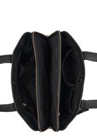 Borsa a tracolla nera in pelle con chiusura a zip, due scomparti principali e tasche aggiuntive con una fodera interna liscia.