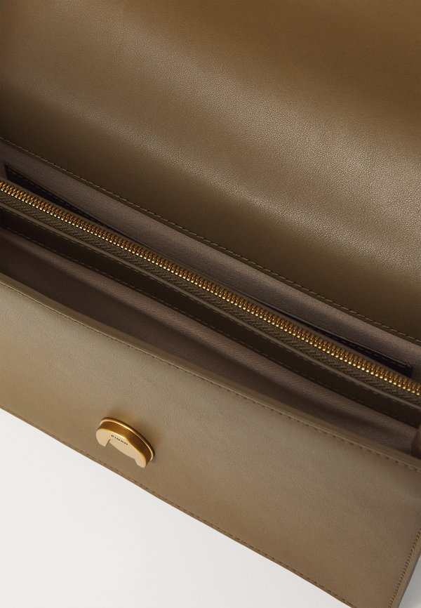 LOVE ONE CLASSIC - Cross body bag2