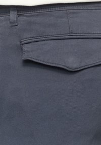 s.Oliver Chino - tiefblau