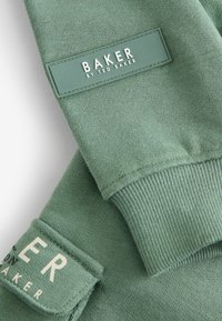 Baker by Ted Baker REGULAR FIT SET zielony